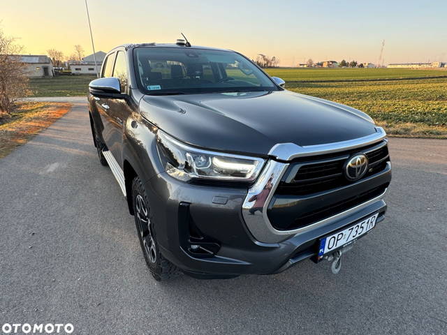 Toyota Hilux 2.8 D-4D Double Cab SR5 4x4