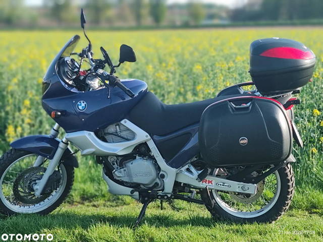BMW F