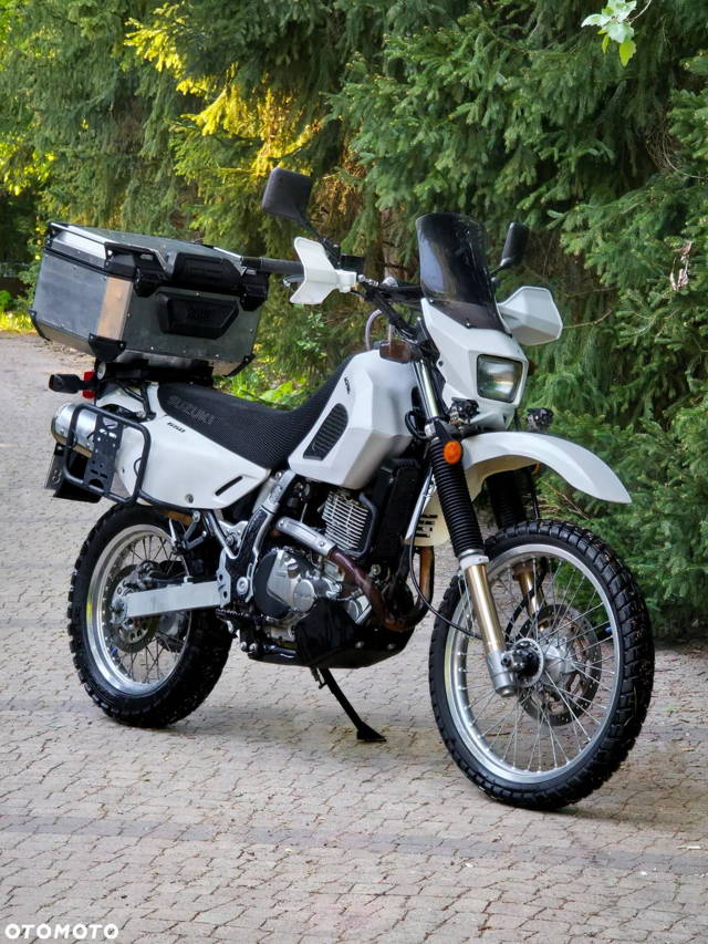 Suzuki DR