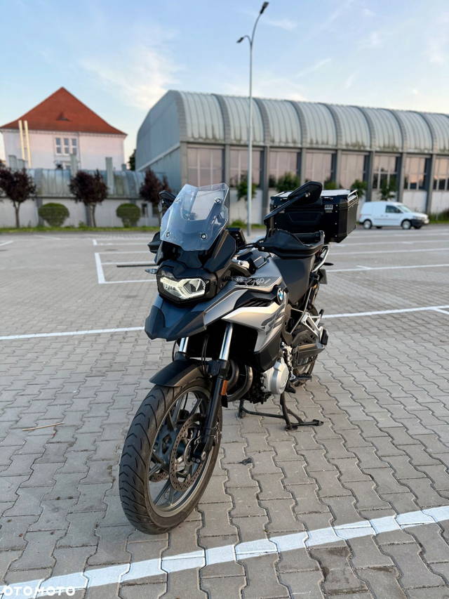 BMW F