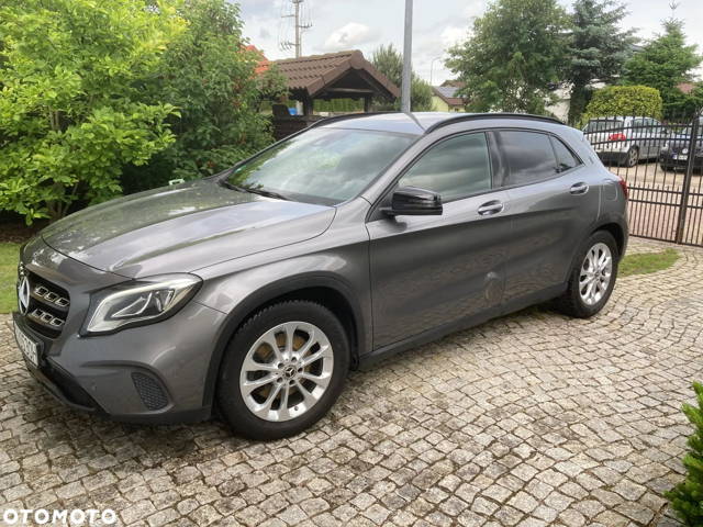 Mercedes-Benz GLA 220 4Matic 7G-DCT Urban