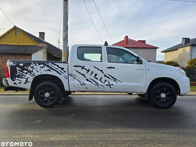 Toyota Hilux 2.5 D-4D DLX