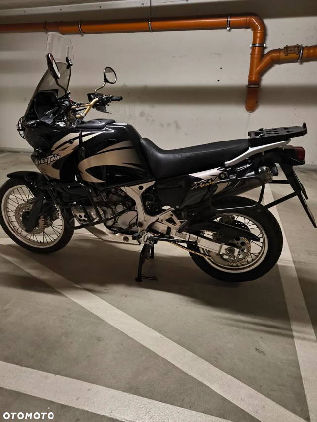 Honda XRV