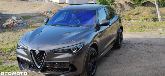 Alfa Romeo Stelvio V6 2.9 Bi-Turbo AT8-Q4 Quadrifoglio