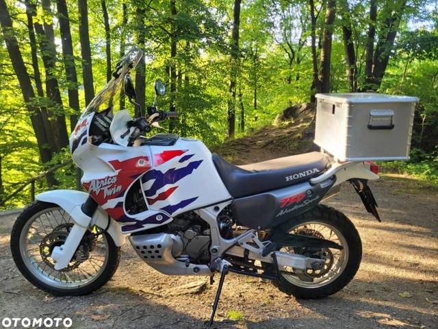 Honda XRV