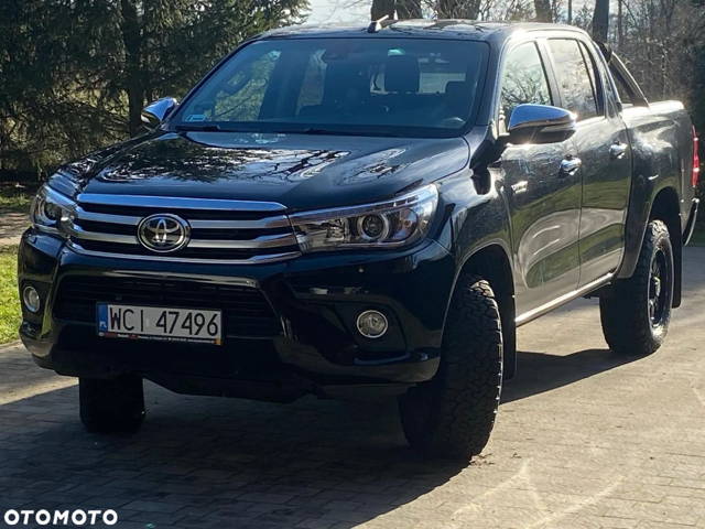 Toyota Hilux 2.4 D-4D Double Cab SR5 4x4
