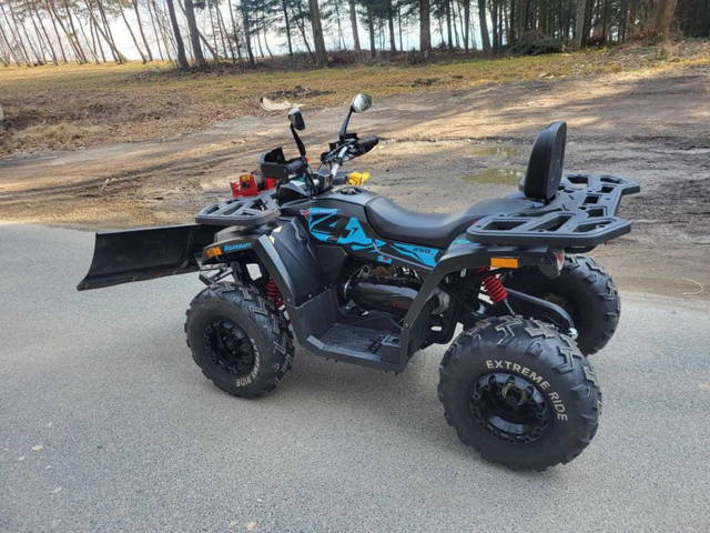 Quad Fourcrat 250!  Przebieg tylko 320 km.
