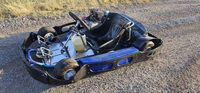 Gokart spalinowy silnik honda gx120cc
Silnik Hondy GX120cc
Siedzenie r