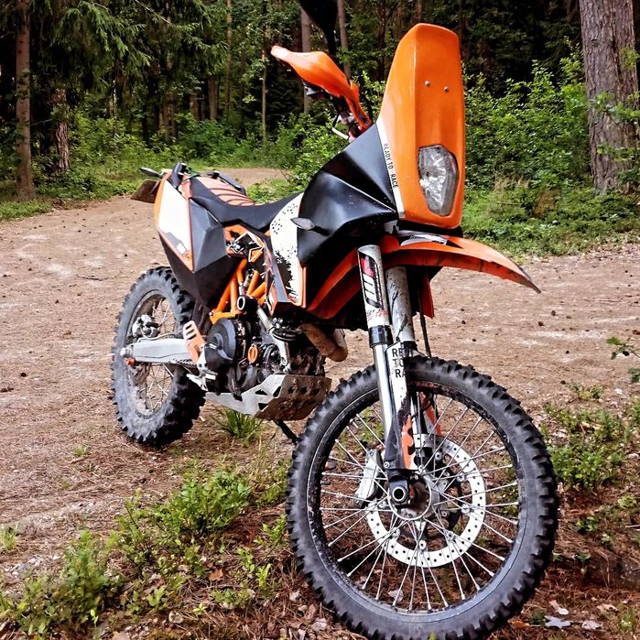 KTM 690 Enduro R, Rally wieża, zawieszenie WP, 75koni! Dużo dodatków!