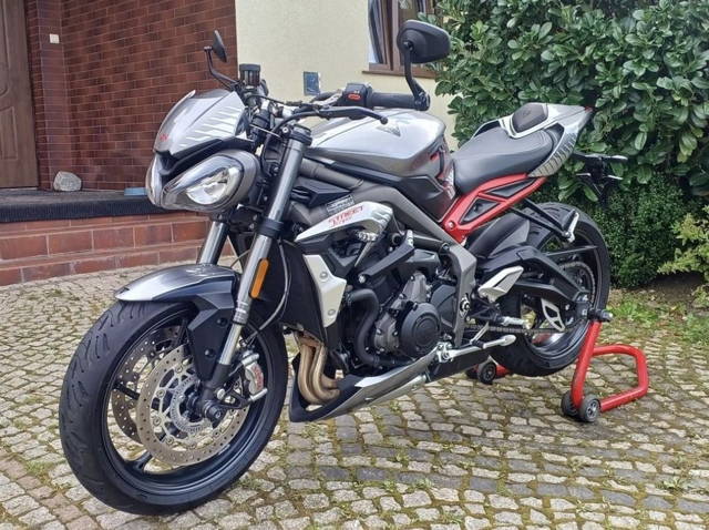 Triumph Street Triple 765 RS