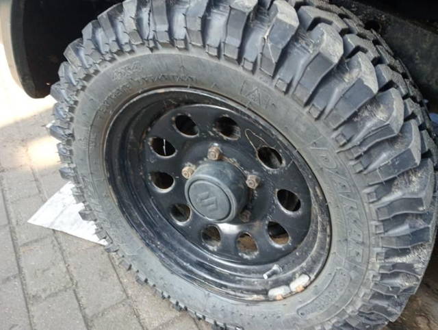 Opony z kołami Suzuki jimny