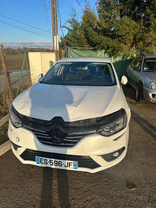 Megane 1.6dci 130koni biała perła wersja bose