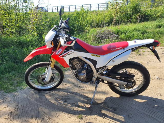 Honda CFR 250 L motocykl