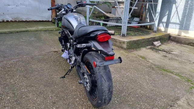 Kawasaki Z650RS do naprawy.