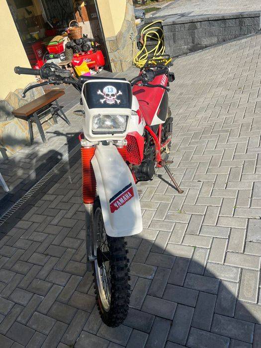 3x Yamaha XT 350
