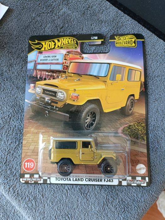 Toyota Land Cruiser premium hot wheels
