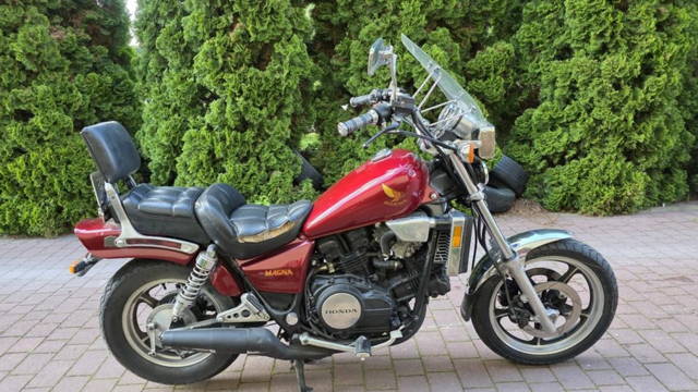 Honda vf 700 magna Motocykl zarejestrowany silnik części  dostawa