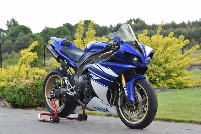 Yamaha YZF R1 RN22 2010 s1000rr cbr zx10r