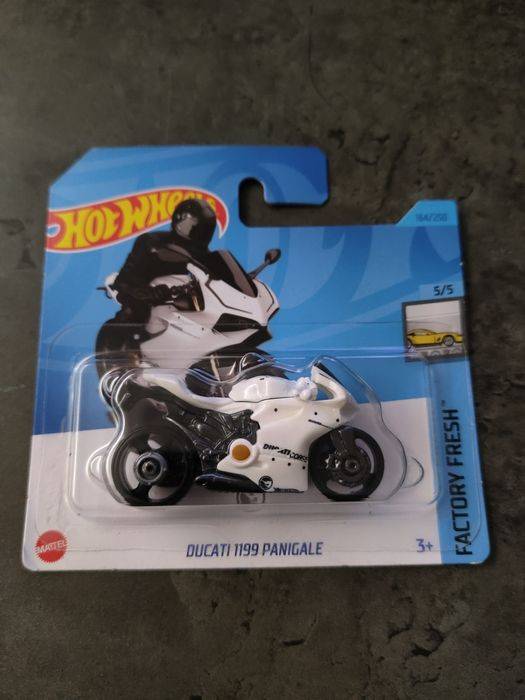 TH Ducati 1199 Panigale Treasure Hunt Factory Fresh Hot Wheels