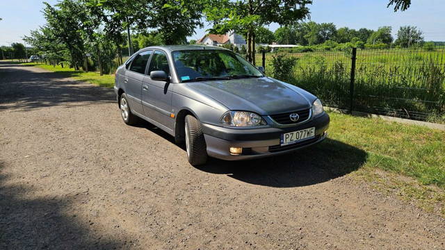 Toyota Avensis 2.0 VVT-i 150KM 2002, Sol