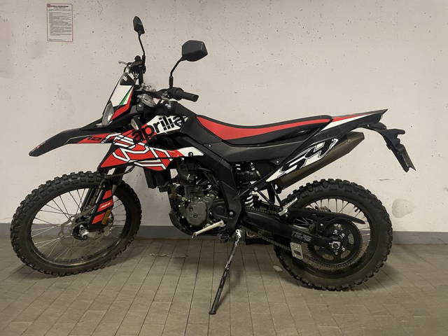 Sprzedam Aprilia RX 125 praktycznie nowy. Cross enduro FV