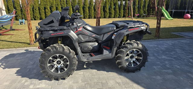 Can-Am Outlander 1000 xtp. Max..