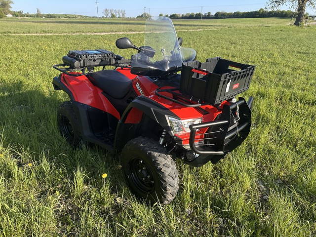 Quad Kymco mxu550 pług