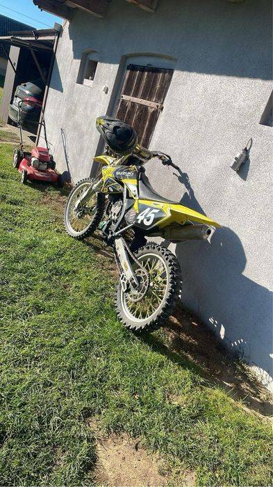 Suzuki rm-z 250  swiezo po remoncie 2006 rok