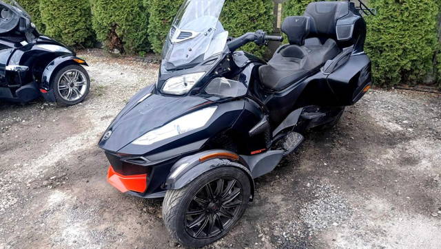 Can am Spyder RT-S 2016r  special edition akrapovic