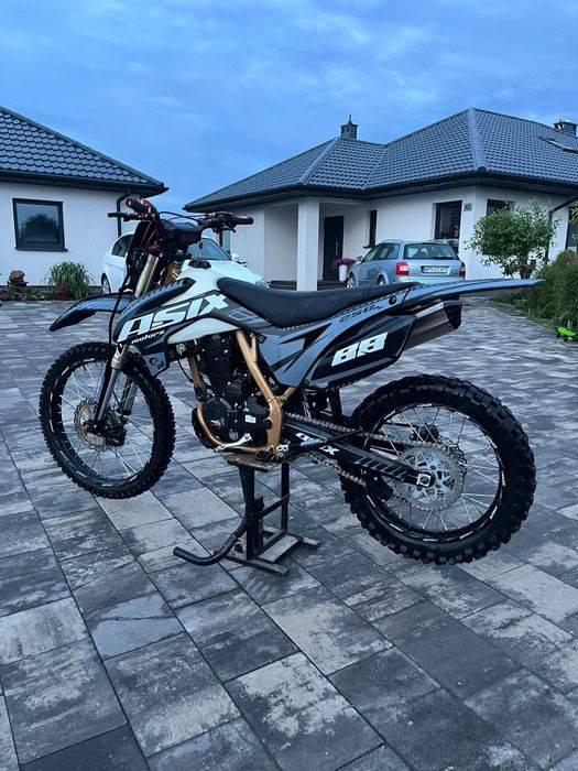 Asix xb-88 250cc  2024r