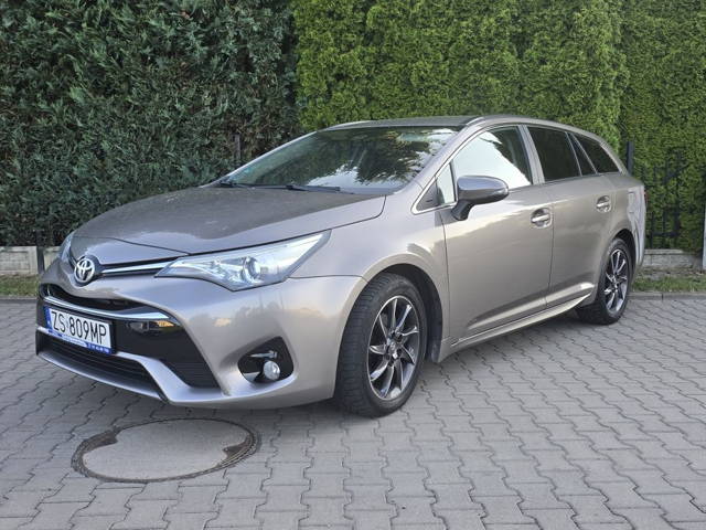 Toyota Avensis 1,6 D4d fajne ladne auto