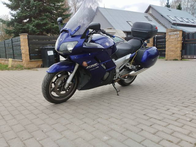 Yamaha fjr 1300 rok 2003 doinwestowana możliwa zamiana