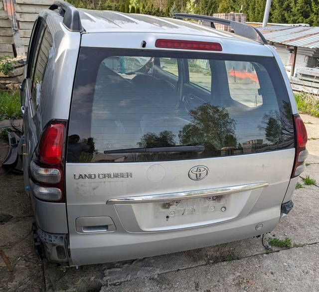 Toyota Land Cruiser 120 Klapa Bagażnika