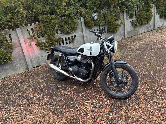 Triumph street twin 900