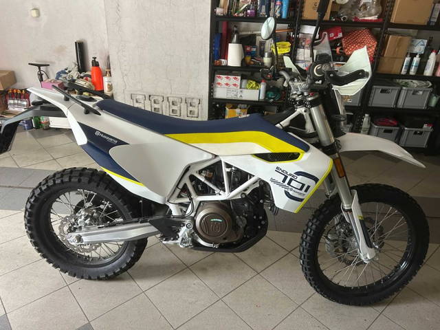 Husqvarna 701 Enduro 2018 plus akcesoria, 1000km przebiegu, na A2
