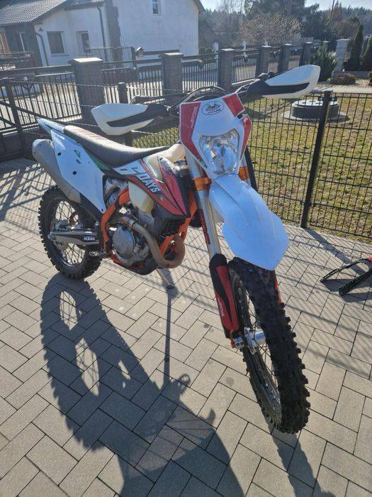 KTM Enduro 250.
