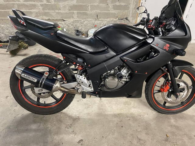 Honda CBR125 jc34 2005 możliwość transportu