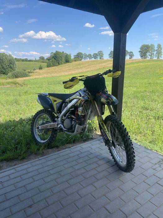 Suzuki rmz 250.