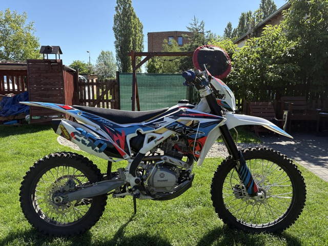 Cross enduro Barton NXT 250 + kask Gratis.