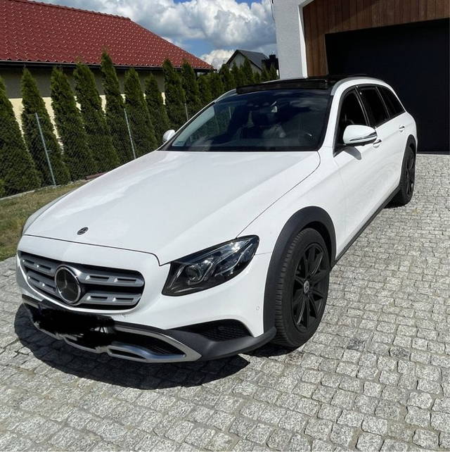 Mercedes (W213) E-klasa all-terrain 2.2 4-MATIC 2018 BEZWYPADKOWY !!!