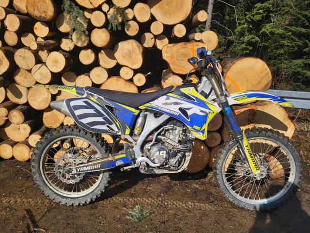 Cross Yamaha YZF 250