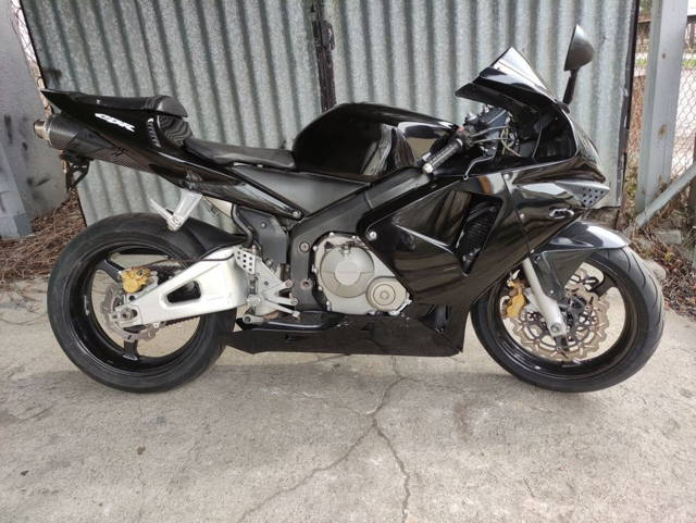 Honda CBR 600 RR PC37 100% sprawna i prosta RATY Transport wydech MIVV