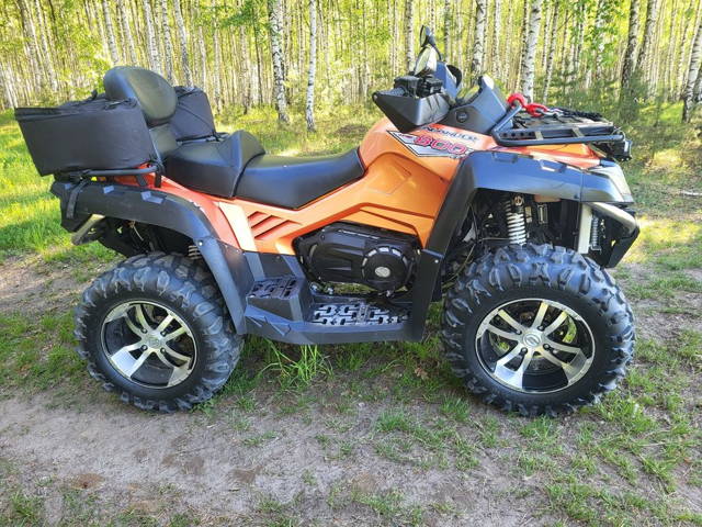 Cf moto 800 4x4 ( nie grizzly kodiak bruin kvf brute force  can am )