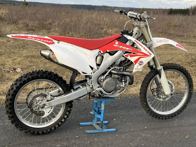 Honda CRF 450 ! Pro Circuit Titanium!
