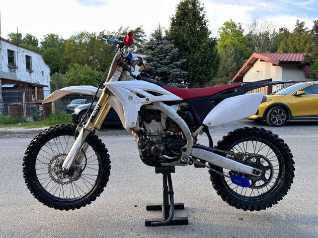 YAMAHA YZF 250 11r