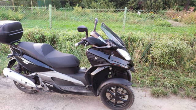 Skuter Quadro 350
