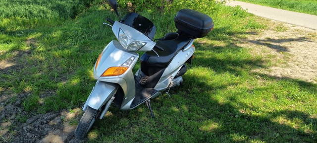 Sonic(Licencja Honda ) YH125T. 10KM. 2008r. Niski przebieg 5400 km