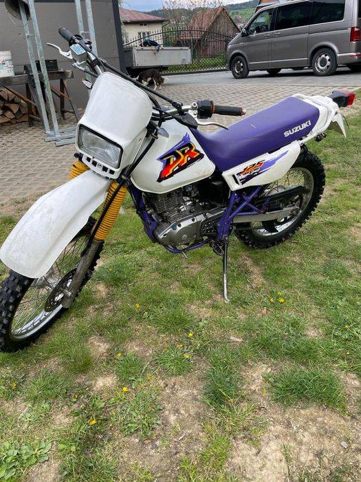 Suzuki dr 125