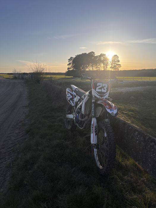 Yamaha yzf 250.
