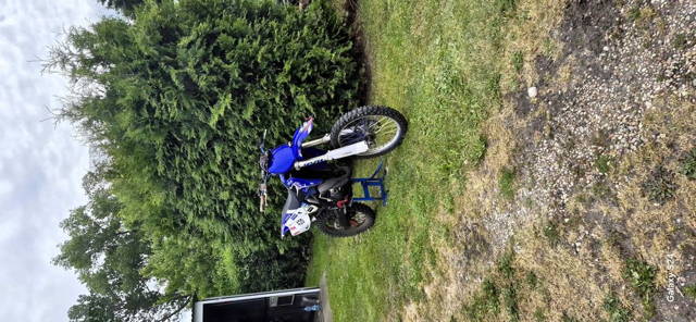Yamaha YZ 125 (144)